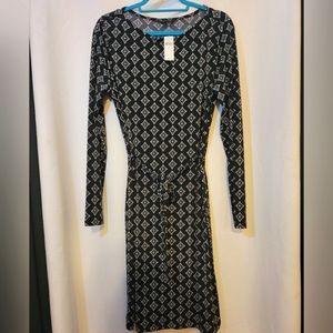 Black and white patterned, tie-waist dress